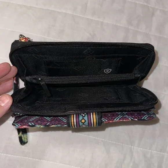 Vera Bradley Iconic RFID Black Multi Quilted Wallet Wristlet Vines Floral - Picture 3 of 12